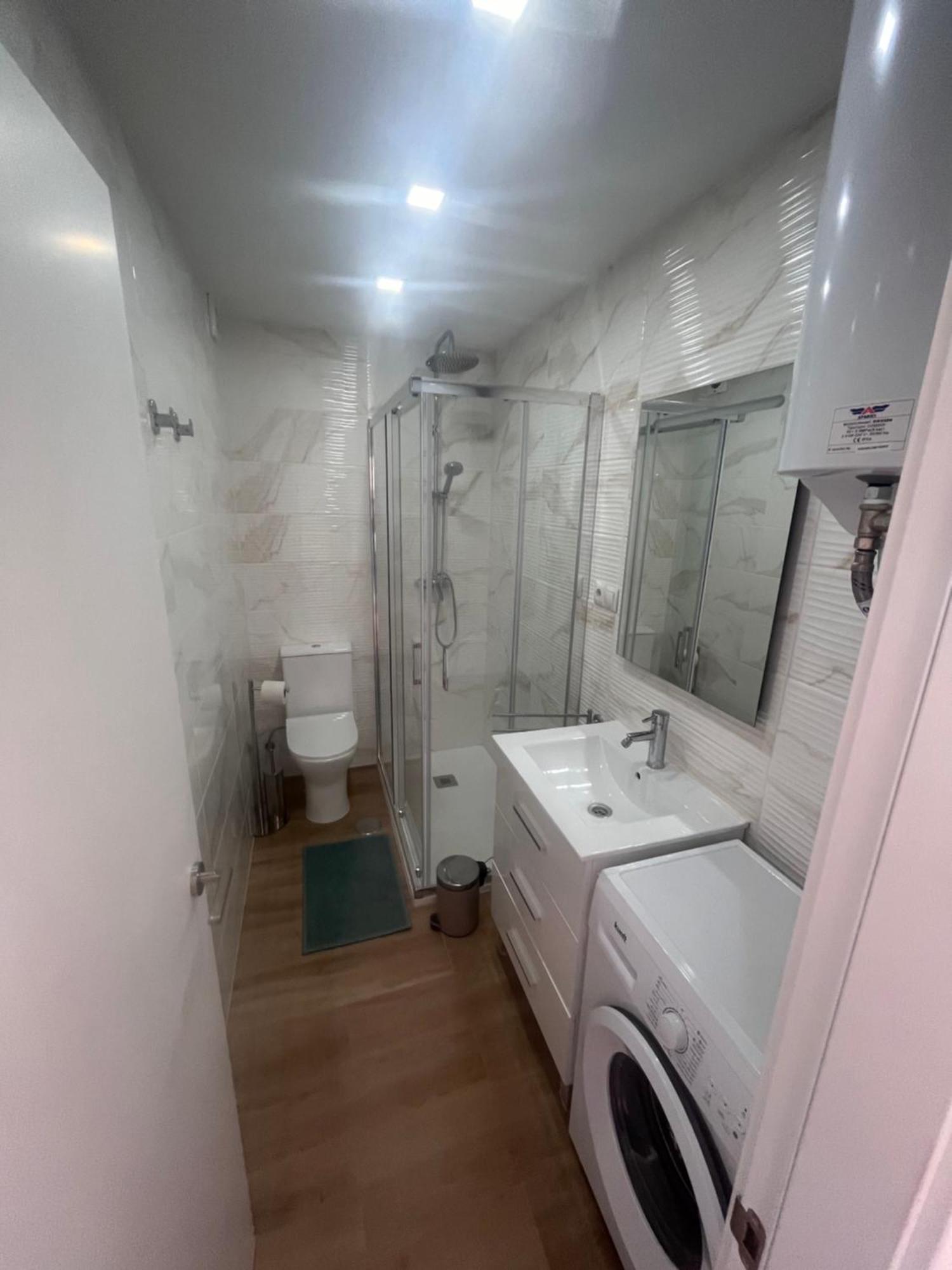 Apartamento Lidia Planta 1, La Carihuela 1ª Linea Playa, Vistas Mar, 1 Dormitorio, 52 M2, 1-3 Huesped, Amplio Balcon, Wifi Torremolinos Eksteriør billede