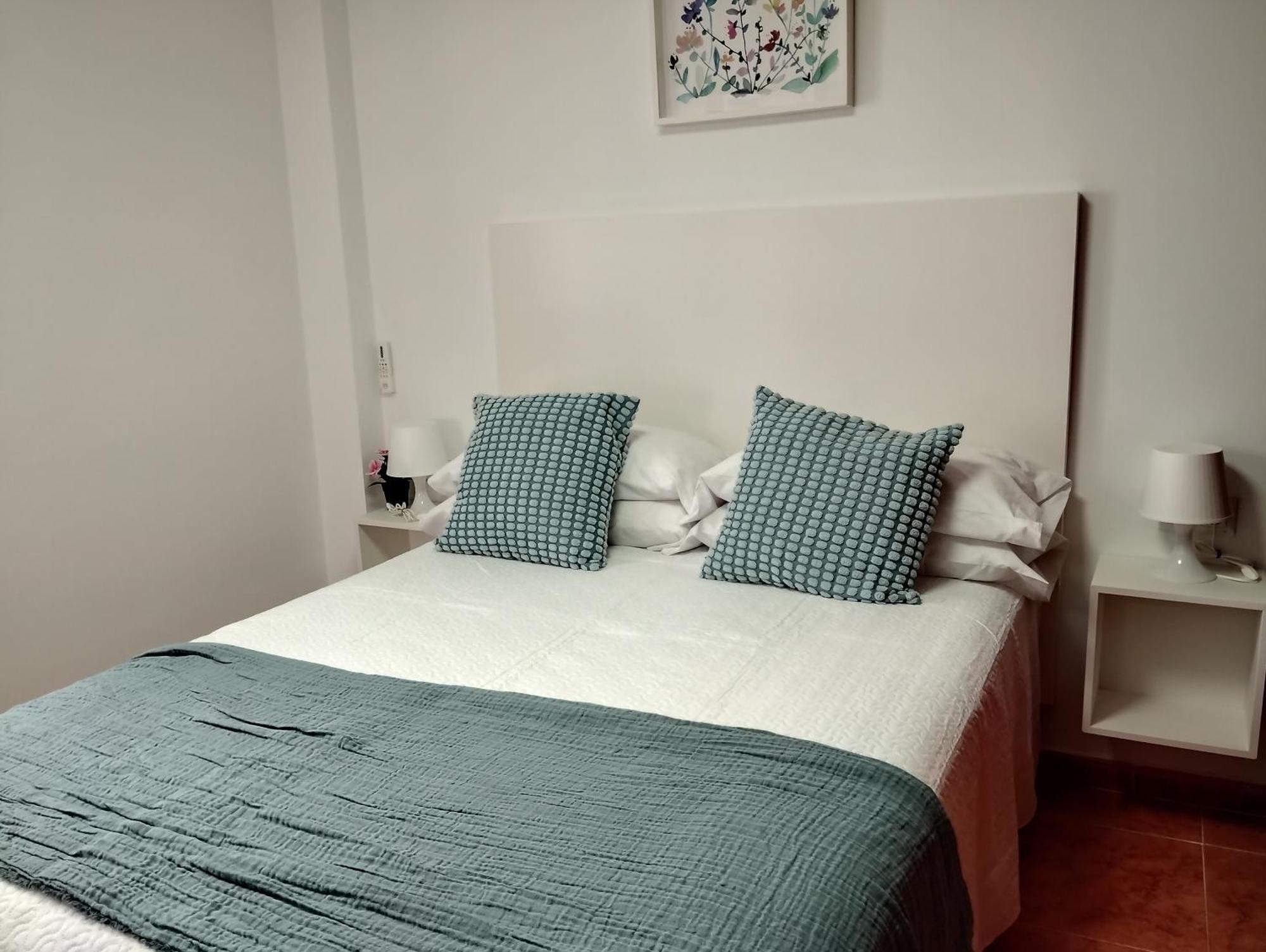 Apartamento Lidia Planta 1, La Carihuela 1ª Linea Playa, Vistas Mar, 1 Dormitorio, 52 M2, 1-3 Huesped, Amplio Balcon, Wifi Torremolinos Eksteriør billede