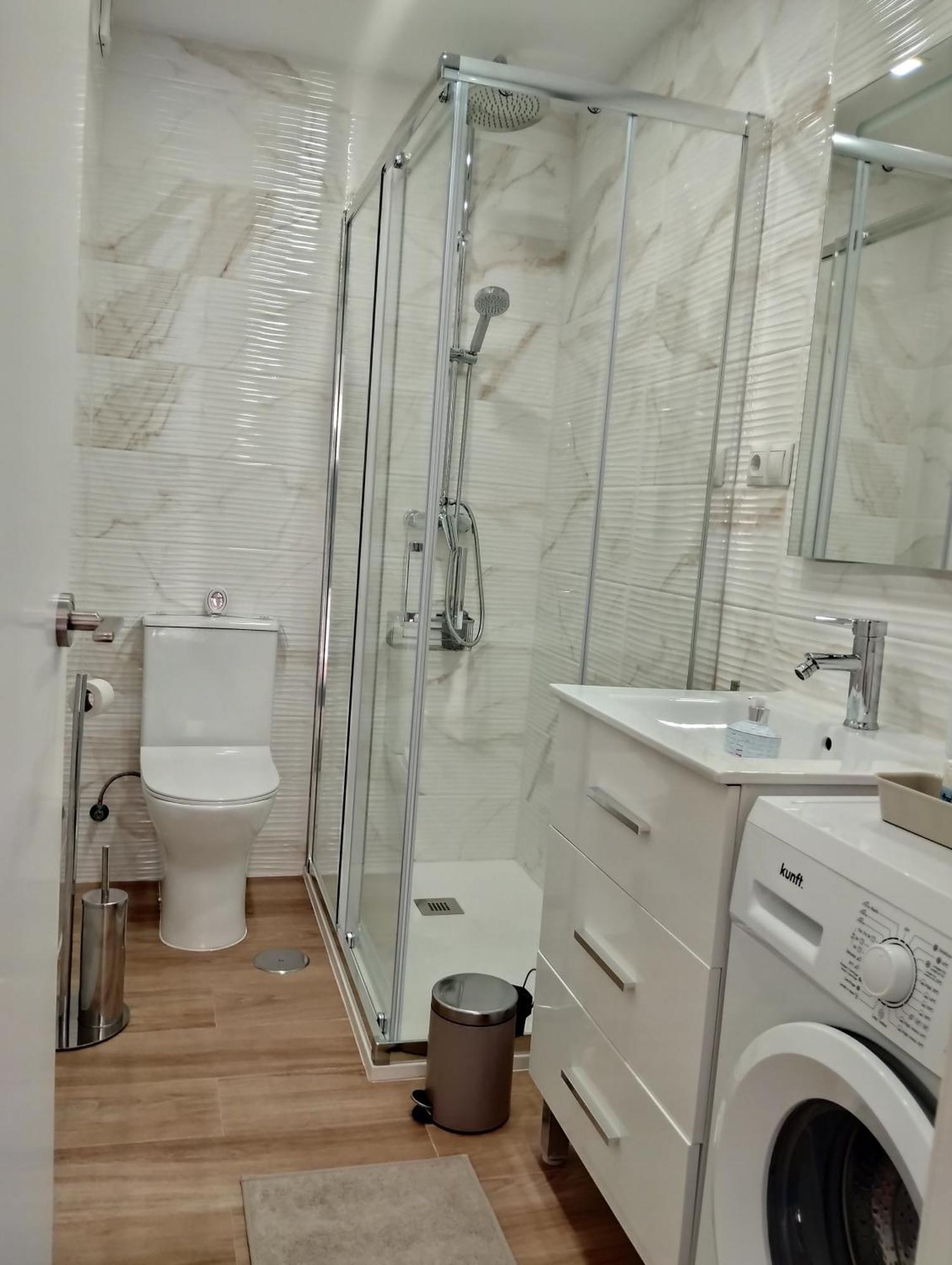 Apartamento Lidia Planta 1, La Carihuela 1ª Linea Playa, Vistas Mar, 1 Dormitorio, 52 M2, 1-3 Huesped, Amplio Balcon, Wifi Torremolinos Eksteriør billede